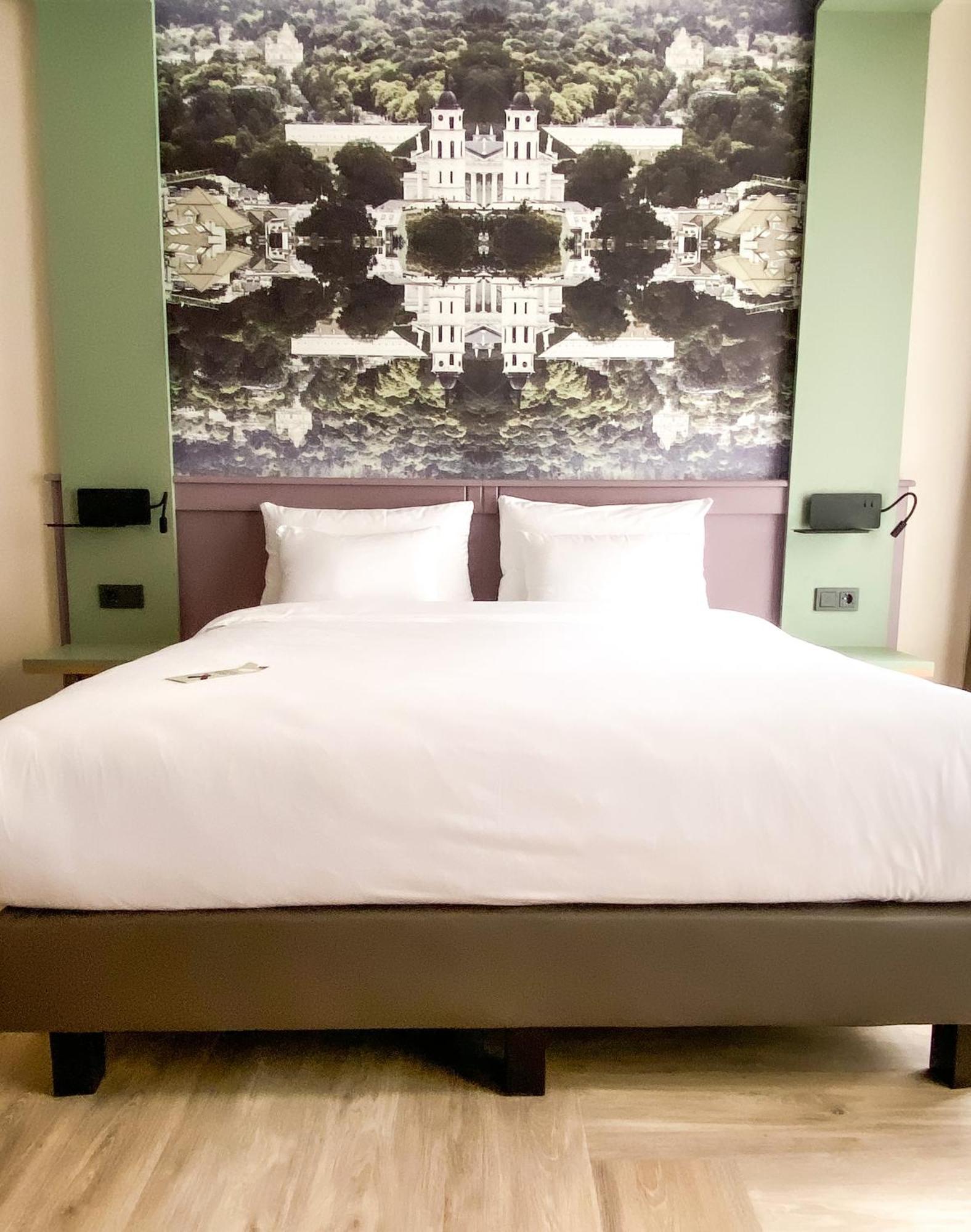 Deluxe Double Room,1406727452:JPEG
